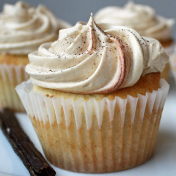 Vanilla Bean Latte Cupcake