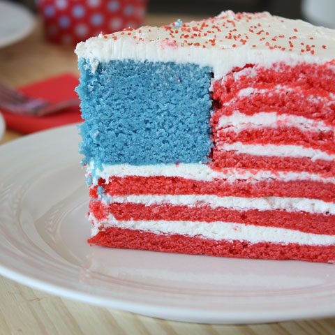 Celebrate the States this fourth of July with a states themed dessert buffet. Read on for the best 4th of July dessert ideas plus a surprise flag cake for Uncle Sam's Birthday.