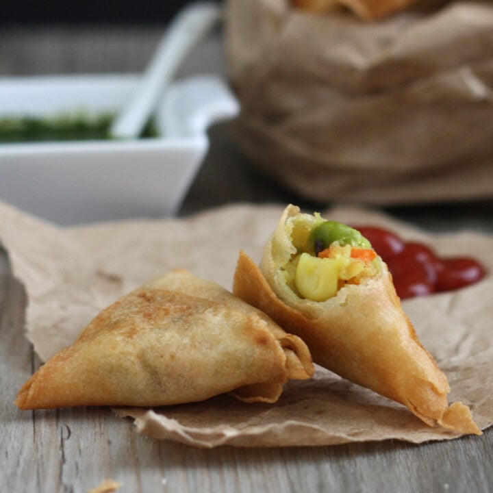 Homemade Mini Vegetable Samosa Recipe