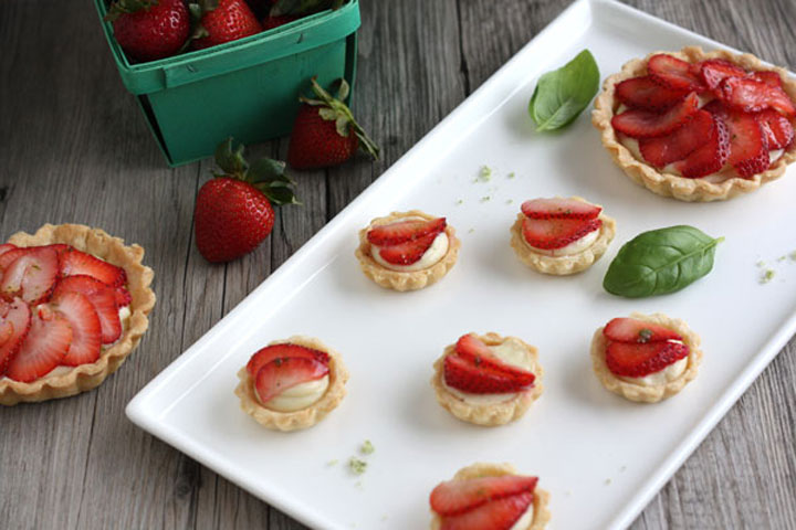 mini strawberry tarts