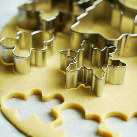 How to Clean and Dry Cookie Cutters 