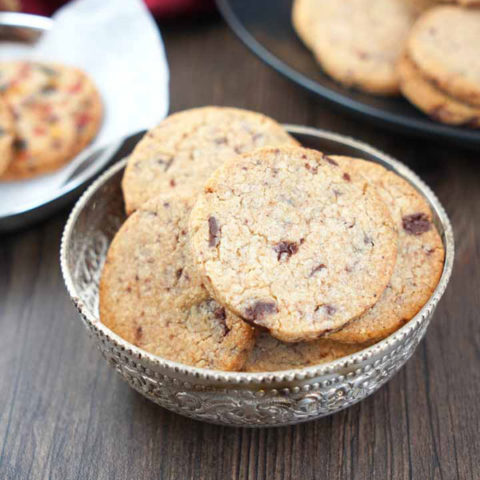 Cardamom Cookies in a silver bowl.