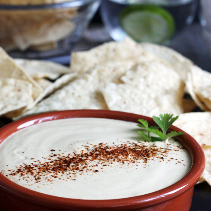 Easy Vegan Queso 