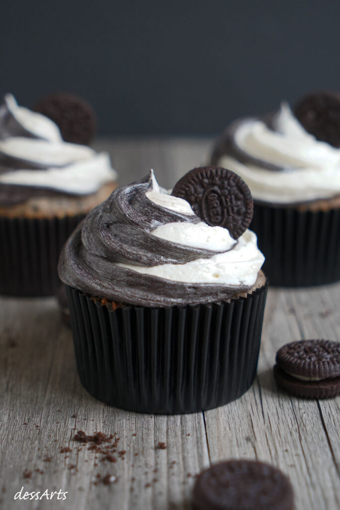 Oreo cupcakes with Oreo cookies.