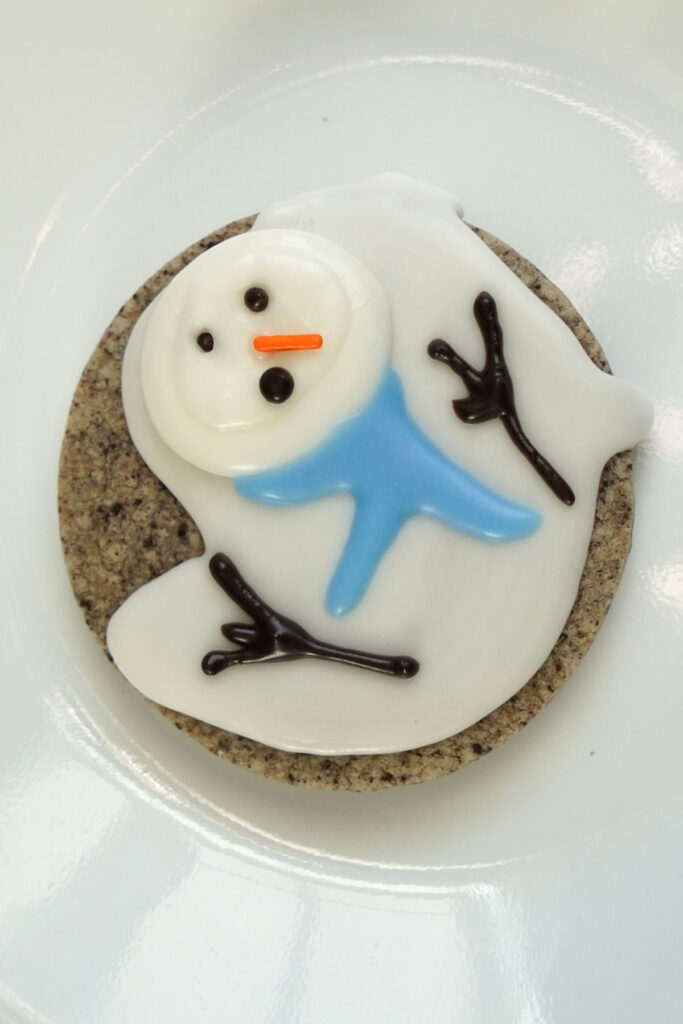 Melted snowman cookie without marshmallows.