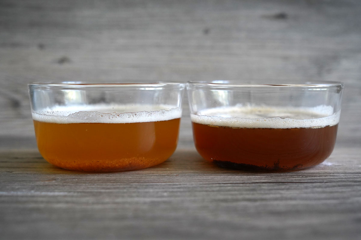 Side by side comparison of buerre noisette and buerre noir in glass containers. 