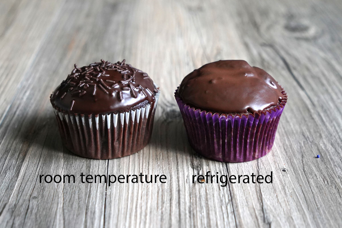 Side by side comparison of room temperature cupcake and refrigerated cupcake.