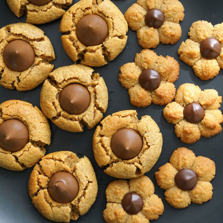 Easy Peanut Butter Blossom Cookies