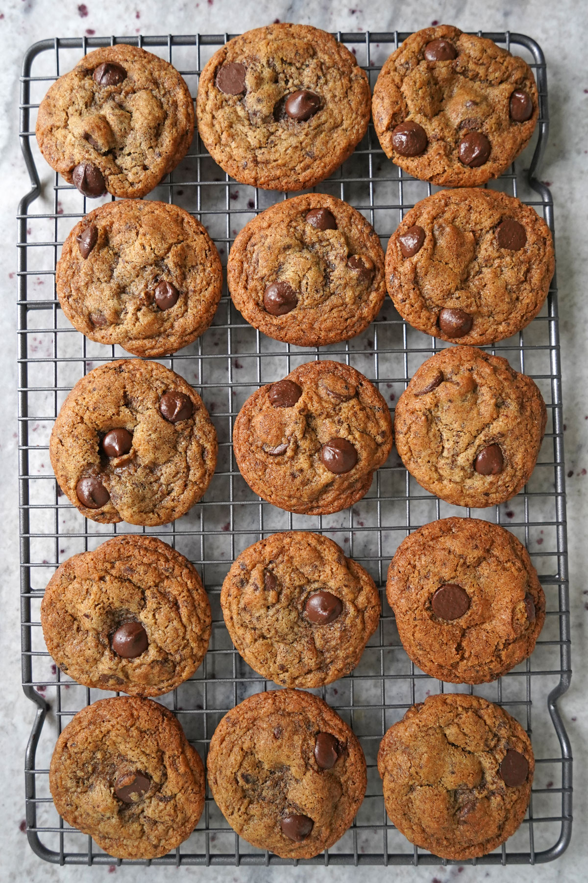 Cookies cooling on wire rack.