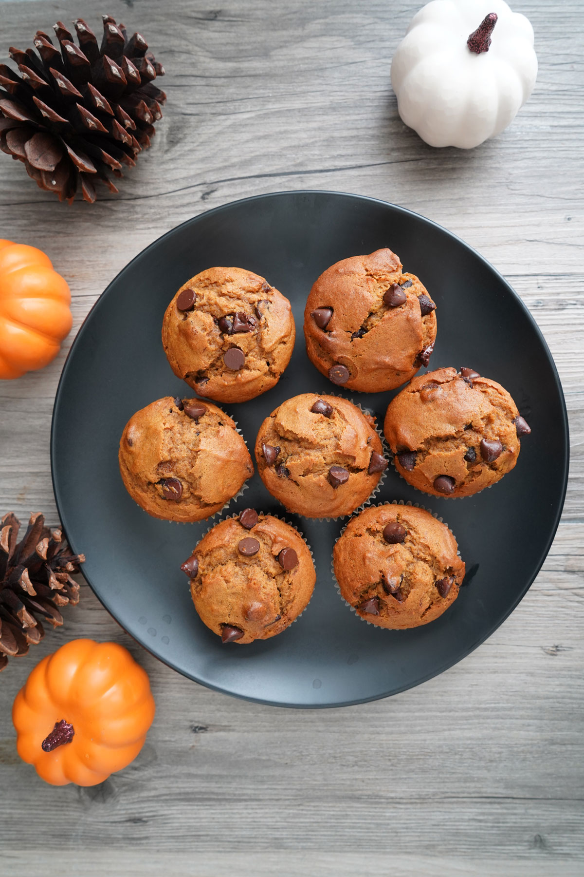 Top view of pumpkin muffin in black platter