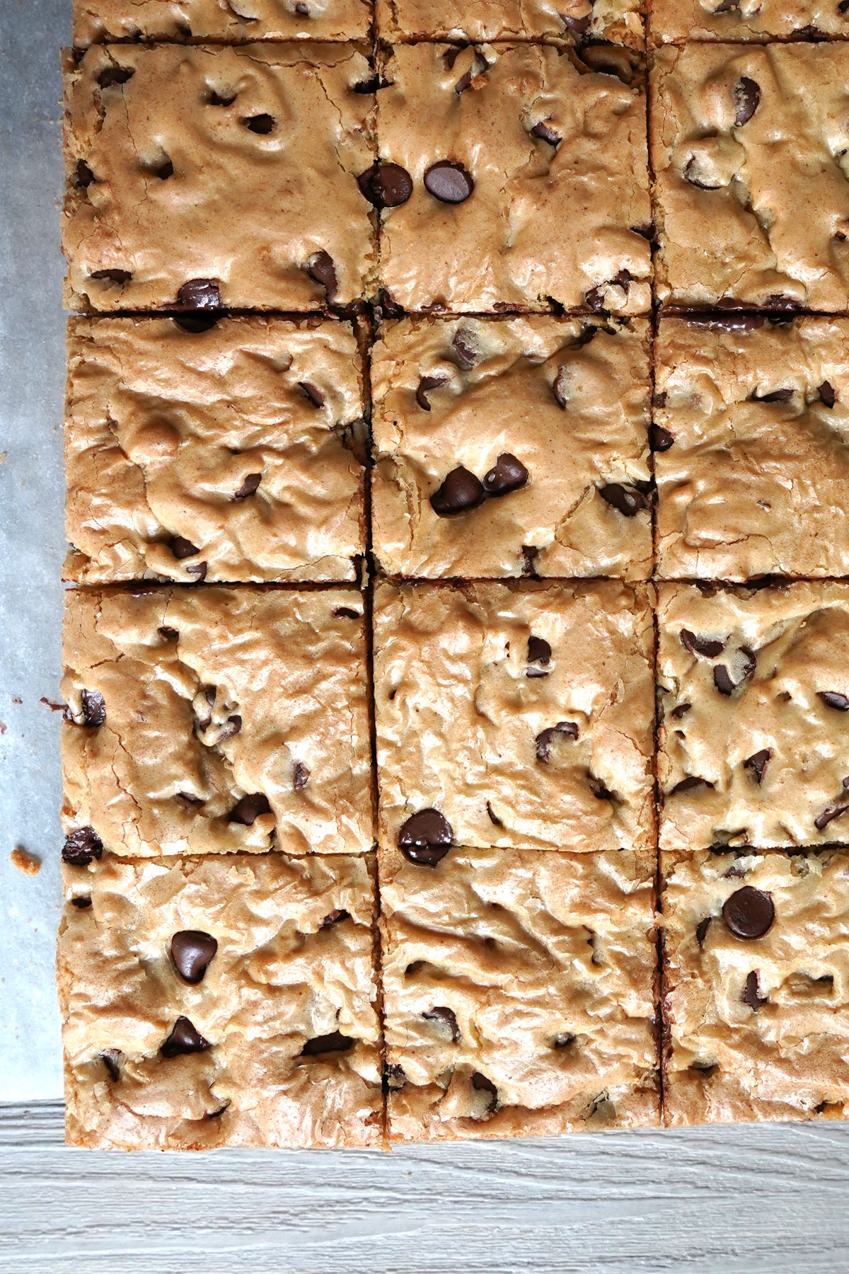 Top view of cut cookie slab.
