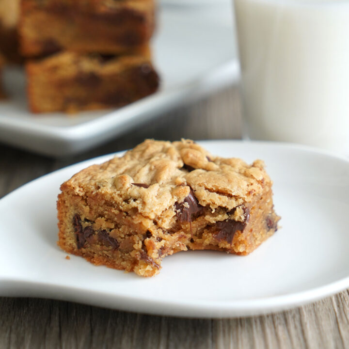 Peanut Butter Chocolate Chip Bars