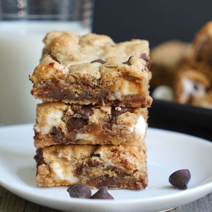 Chocolate Chip Marshmallow Cookie Bars 